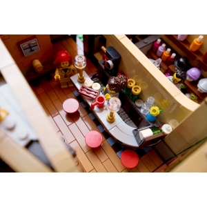 LEGO ICONS 10350 - Tudor Corner