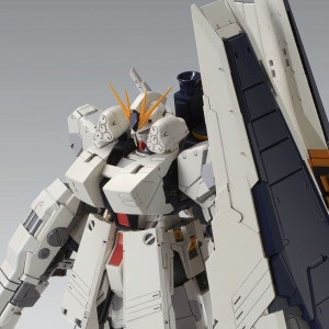 P-BANDAI - MG 1/100 NU GUNDAM HWS Ver.Ka (Logo Xanh)