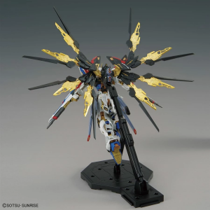 BANDAI - MGEX 1/100 Strike Freedom Gundam