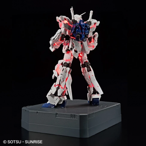  P-BANDAI - RG 1/144 RX-0 Unicorn Gundam (Destroy Mode) Ver. TWC (Lighting Model)